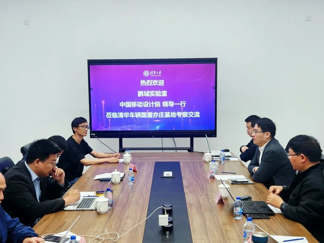 高博麟副主任向胡宁所长一行表示欢迎